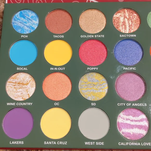 New Peachy Queen California Love palette - Picture 3 of 6